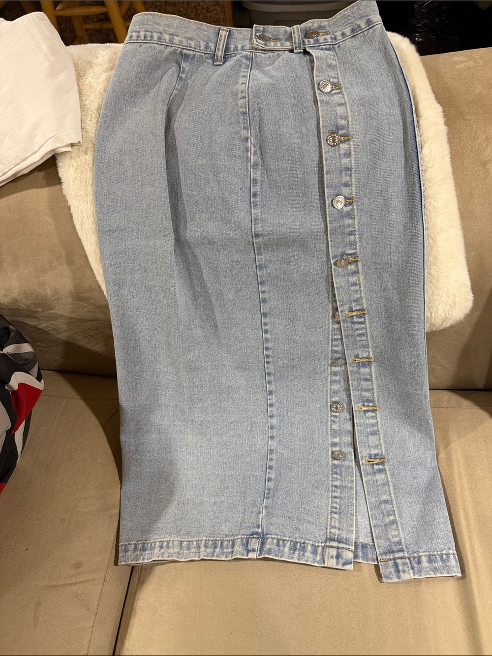 Light Wash Denim Button-Front Midi Skirt - Women